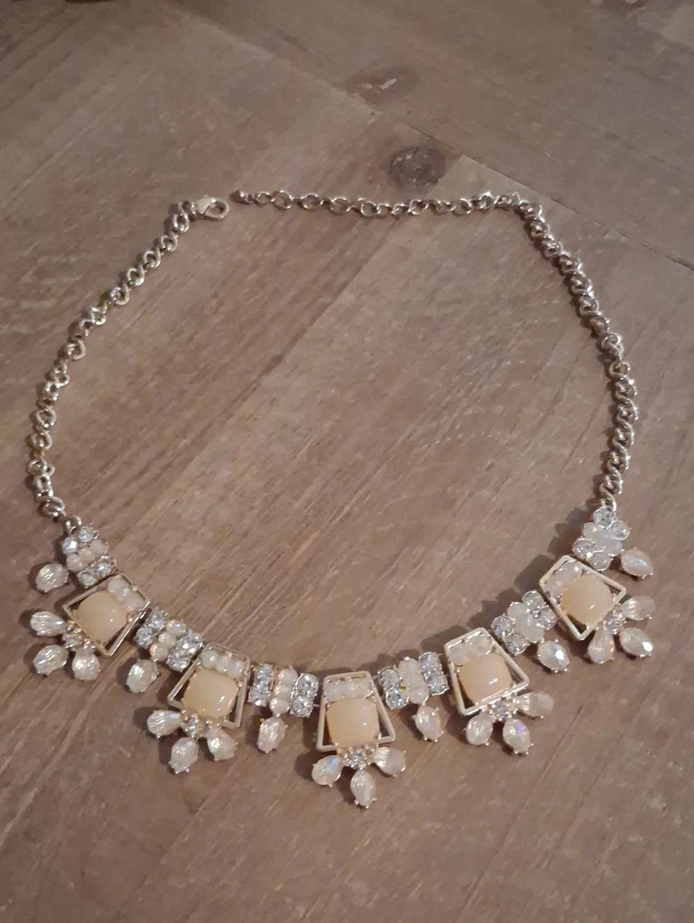 New Elegant Gold and Cream Statement Necklace - Women Jewelry - Picture 14 of 16